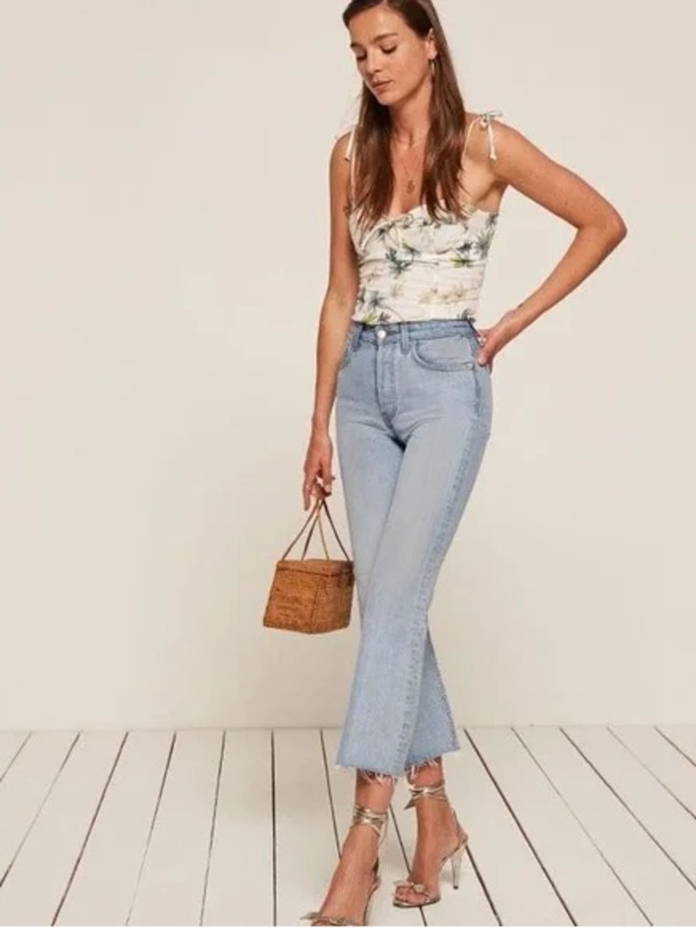 Reformation Mid Crop Flared Jeans Light Wash Size 29 70s - Picture 2 of 9